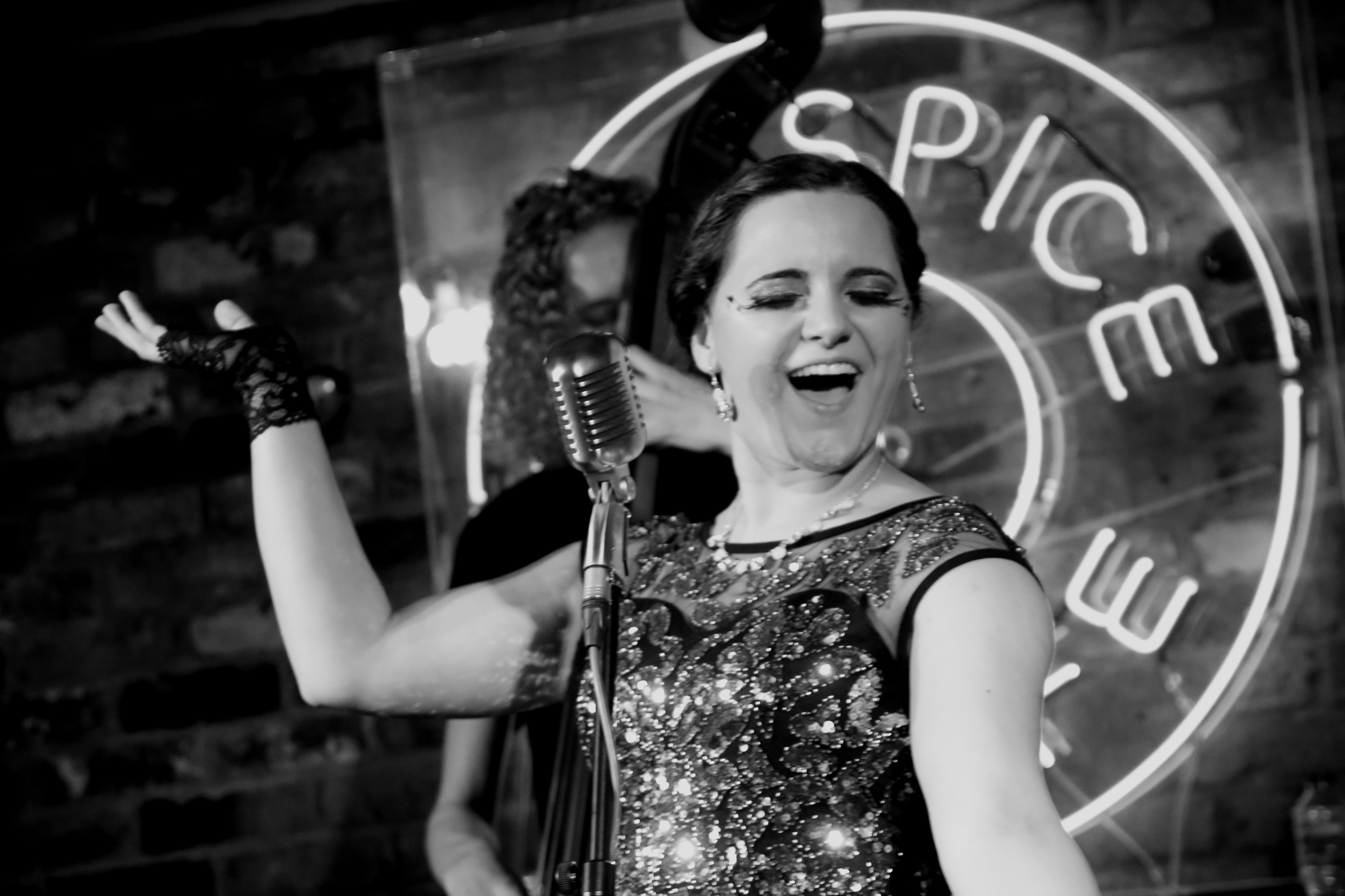 Ами Опренова в Spice of Life